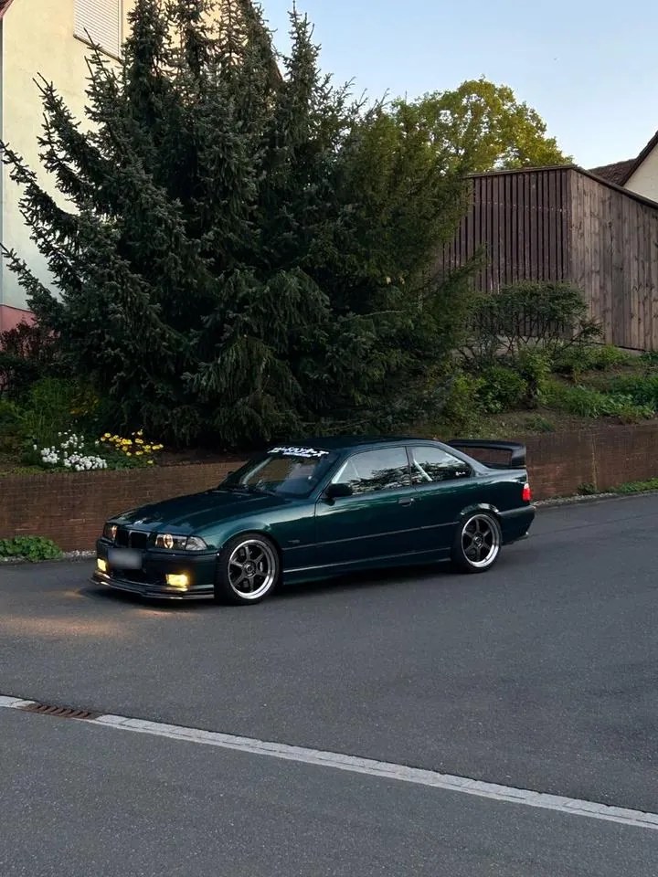 BMW 320I