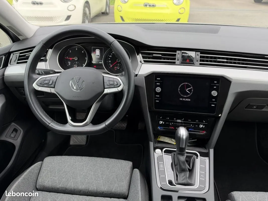 Volkswagen Passat 2023 photo 3