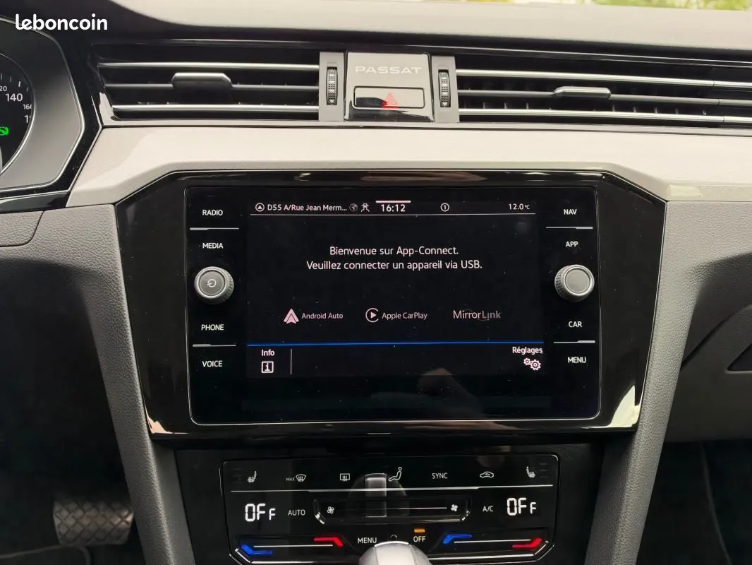 Volkswagen Passat 2023 photo 5