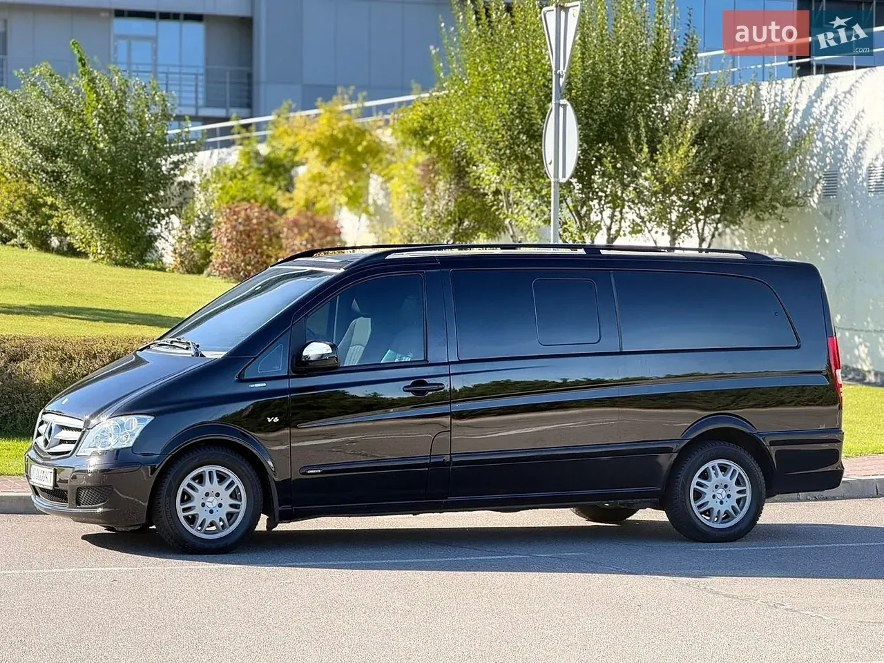Mercedes-Benz Viano 2011 photo 4