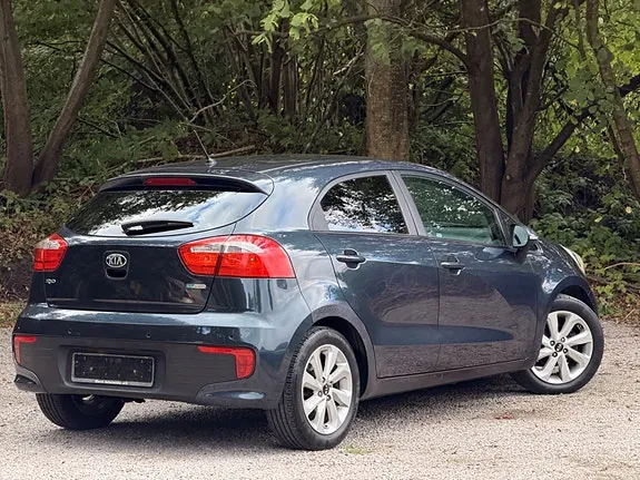 Kia Rio 2016 photo 2