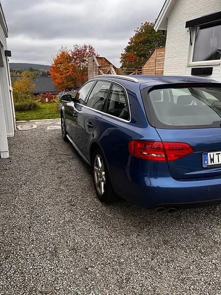 Audi A4 2010 photo 3