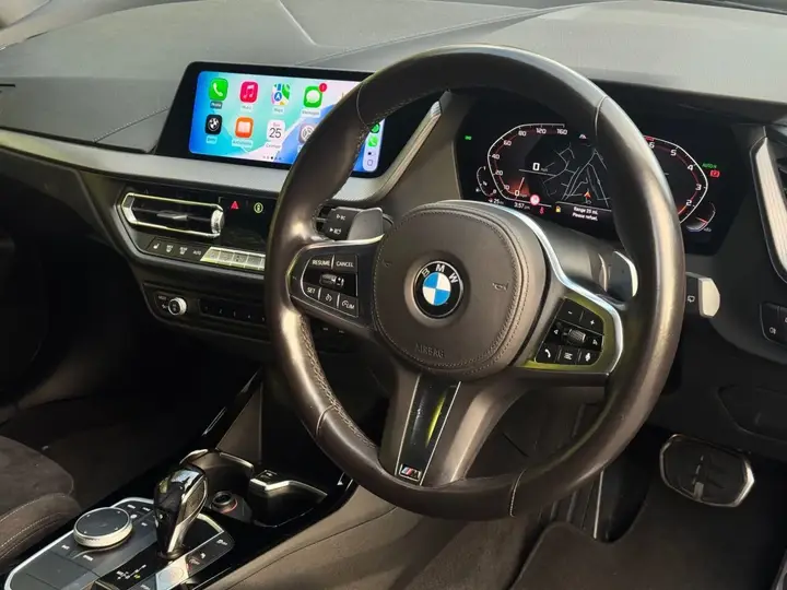 BMW 1 Series 2020 photo 2