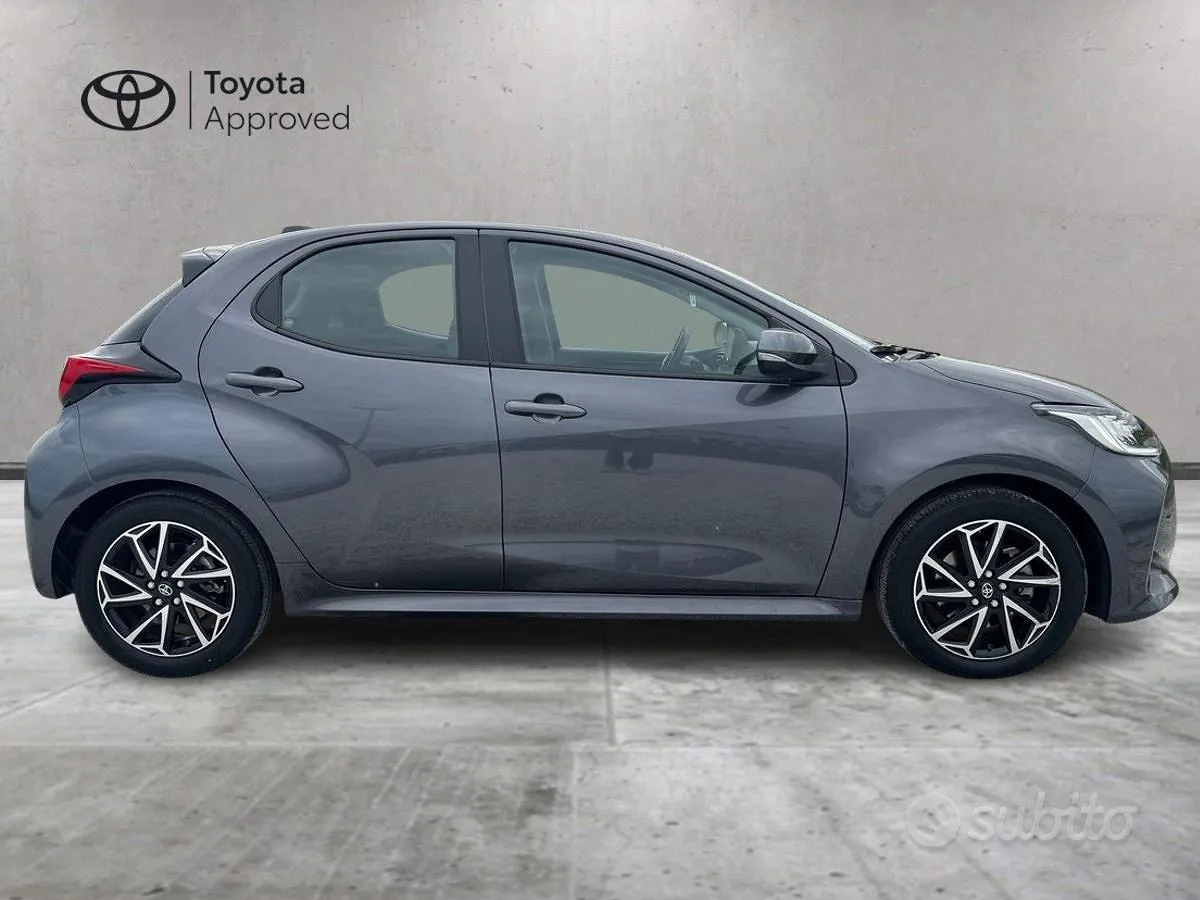 Toyota Yaris 2023 photo 4