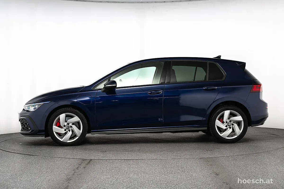 Volkswagen Golf 2024 photo 3