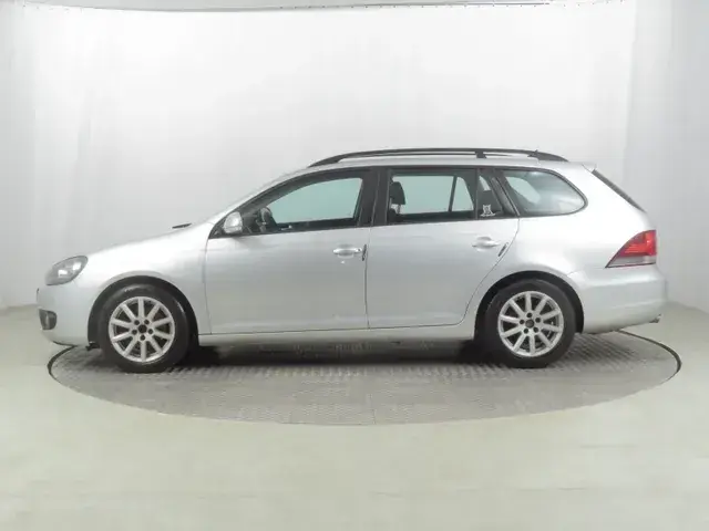 Volkswagen Golf Variant 2013 photo 2