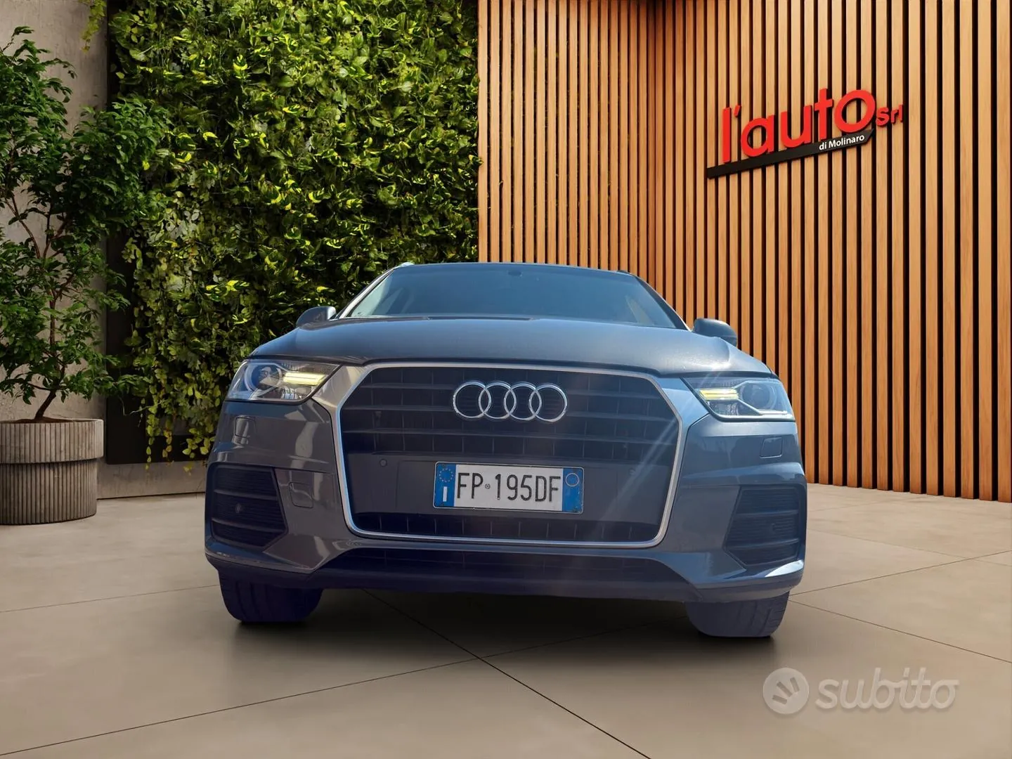 Audi Q3 2018 photo 2