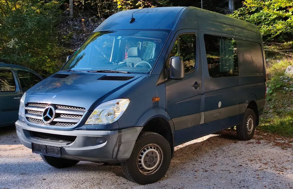 Mercedes-Benz Sprinter 2009 photo 2