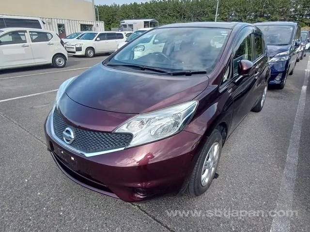 Nissan Note 2016 photo 2