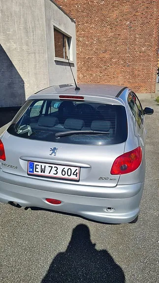 Peugeot 206 2007 photo 3