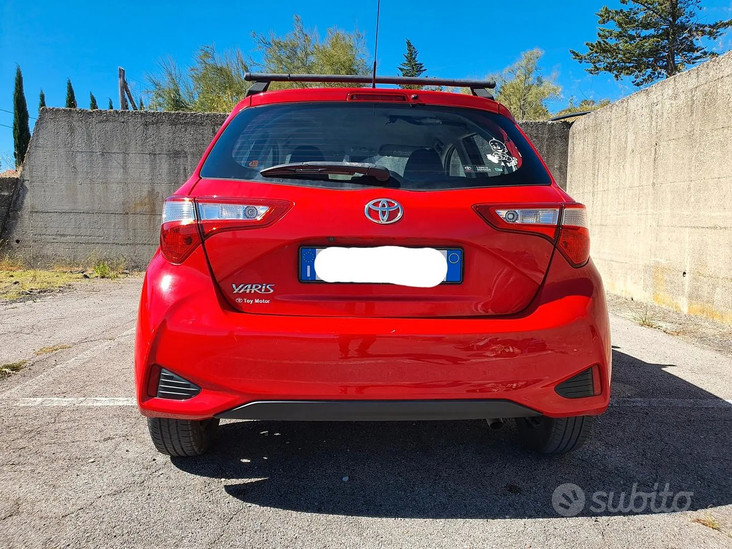 Toyota Yaris 2017 photo 2