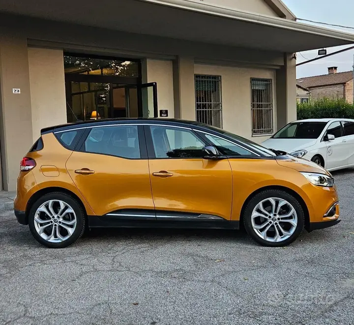 Renault Scenic 2017 photo 2