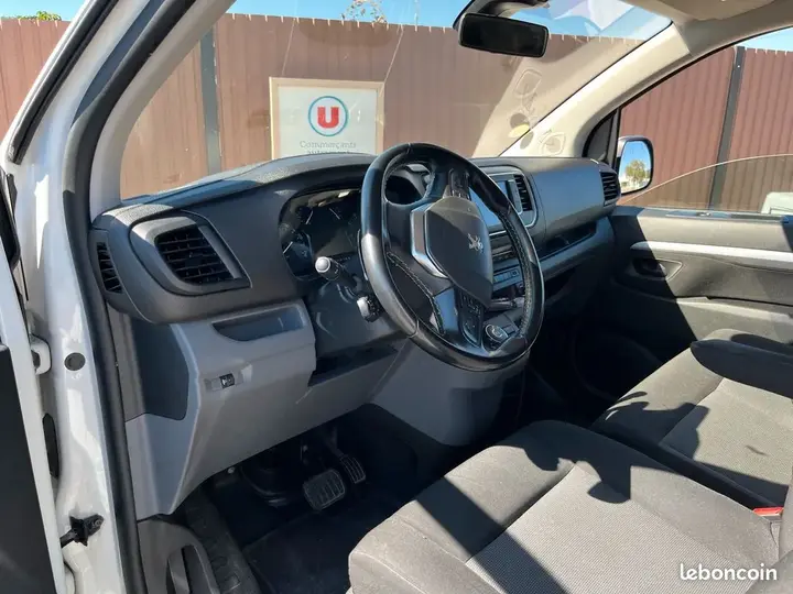 Peugeot Expert Combi 2021 photo 3