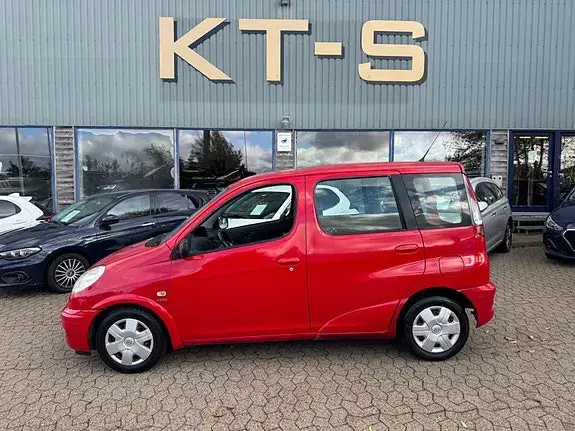 Toyota Yaris Verso 2005 photo 2