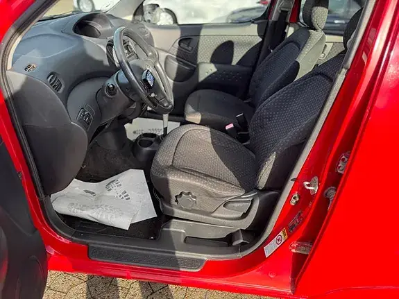 Toyota Yaris Verso 2005 photo 4