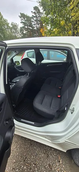 Mercedes-Benz B160 2010 photo 5