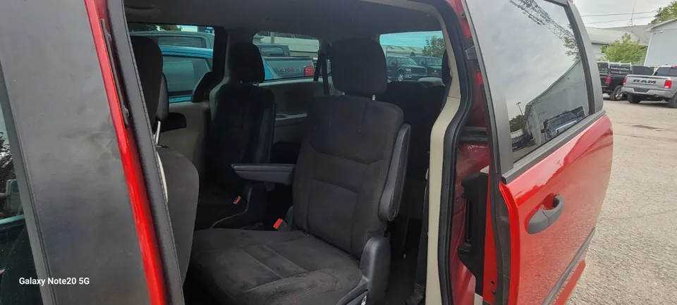 Dodge Grand Caravan 2014 photo 4