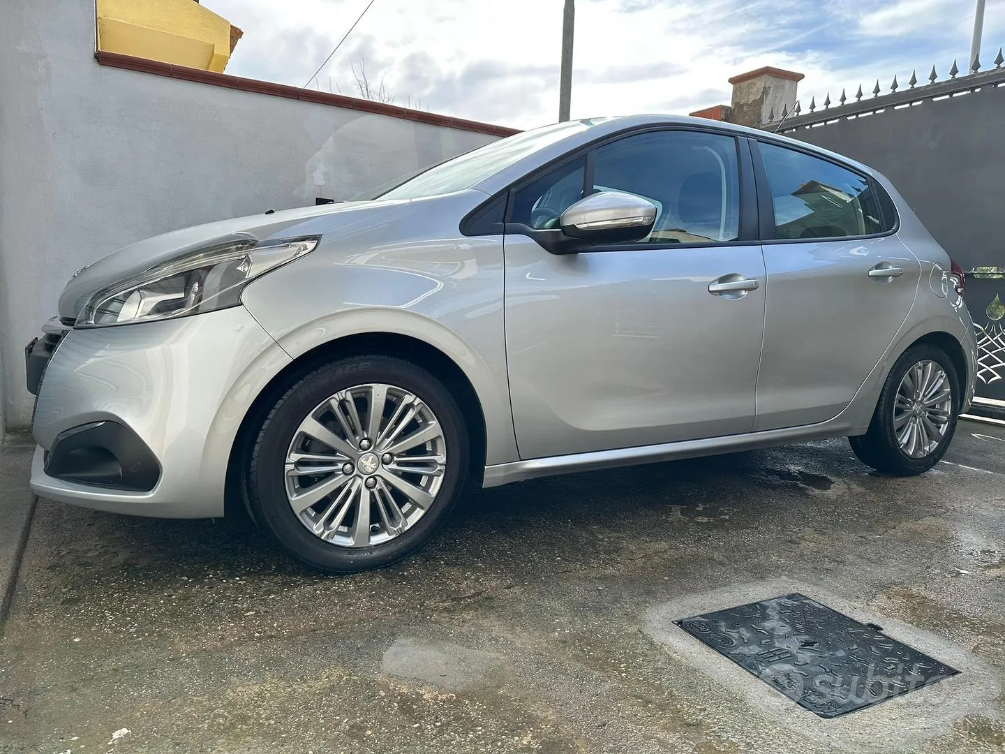 Peugeot 208 2017 photo 2