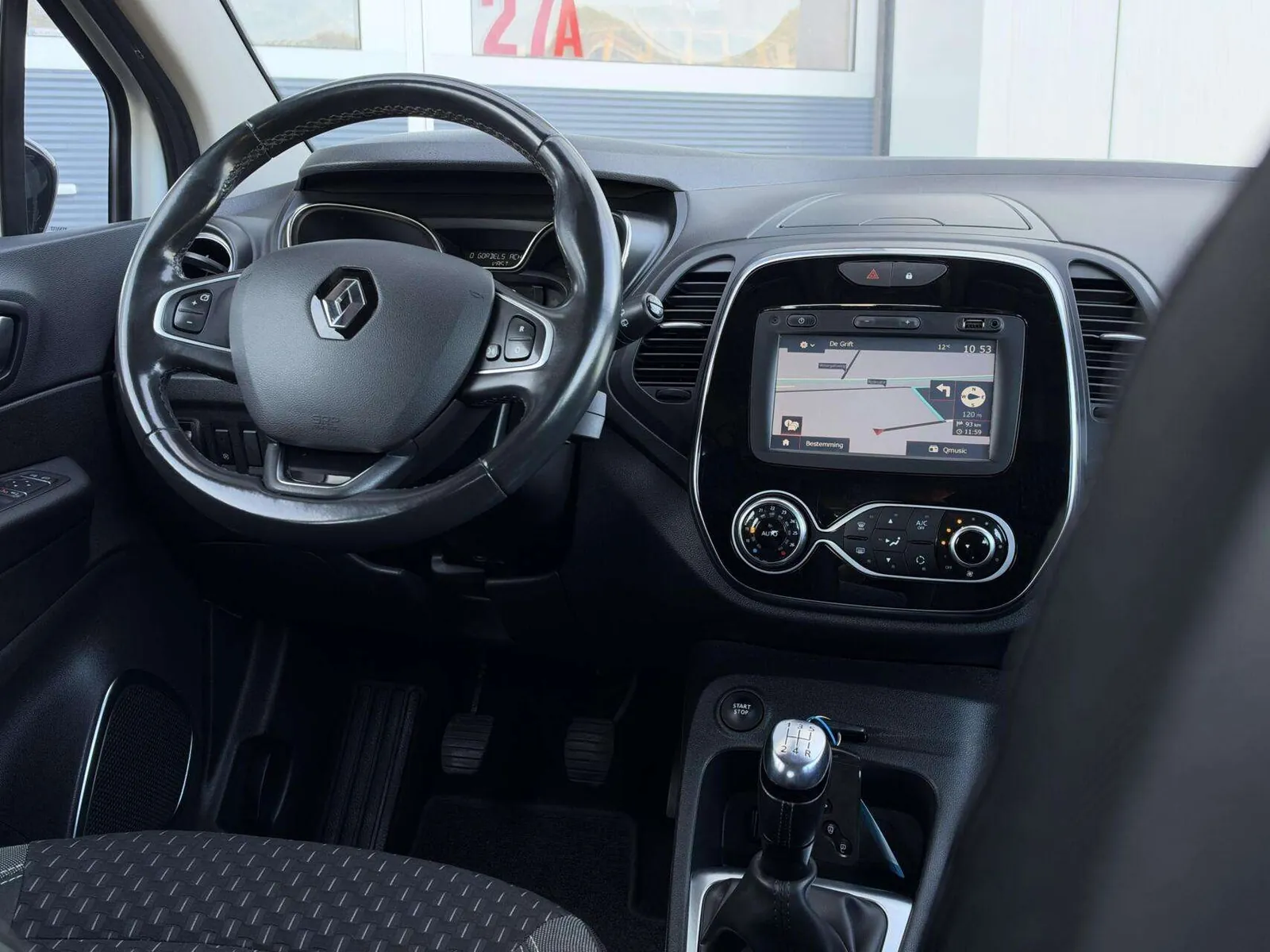 Renault Captur 2018 photo 3