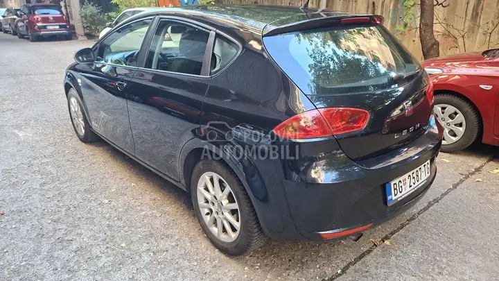 Seat Leon 2012 photo 3