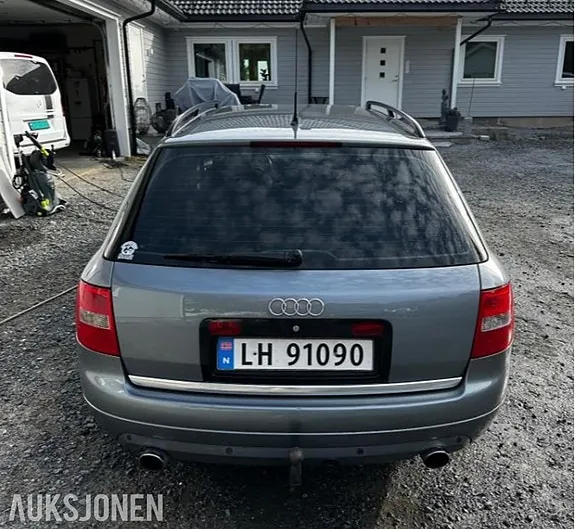 Audi S6 2000 photo 4
