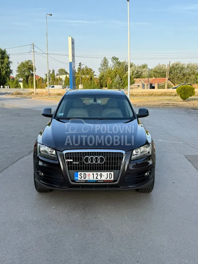 Audi Q5 2010 photo 2