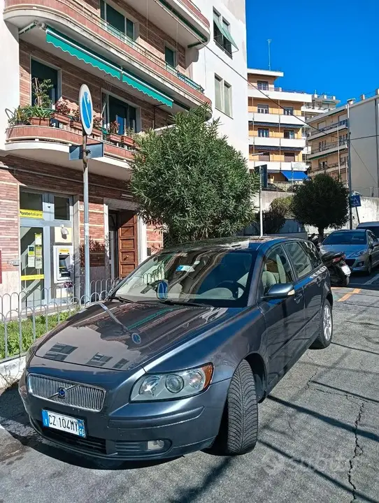 Volvo V50 2006 photo 2