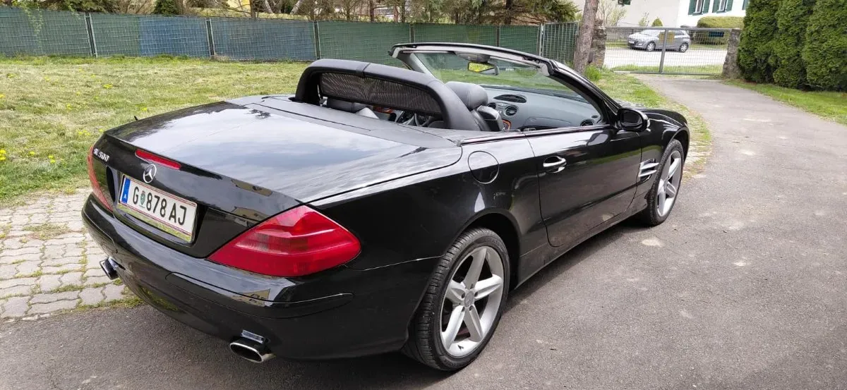 Mercedes-Benz Sl-Class 2004 photo 2