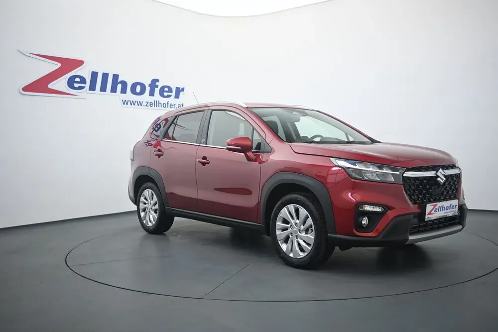 Suzuki S-Cross photo 2