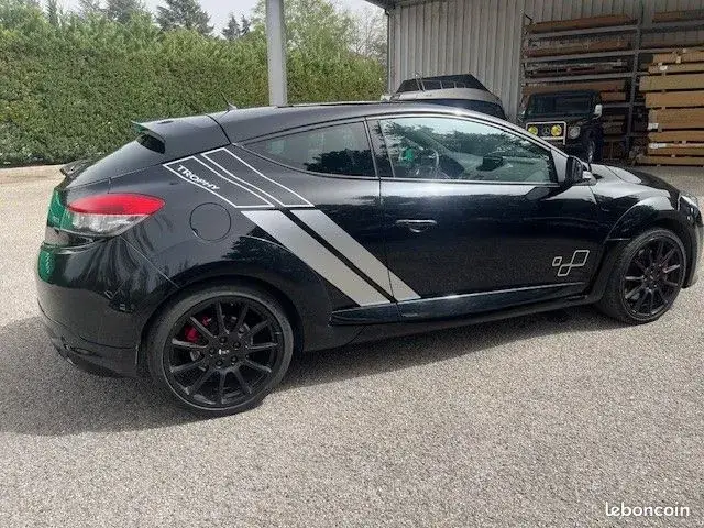 Renault Megane 2015 photo 3