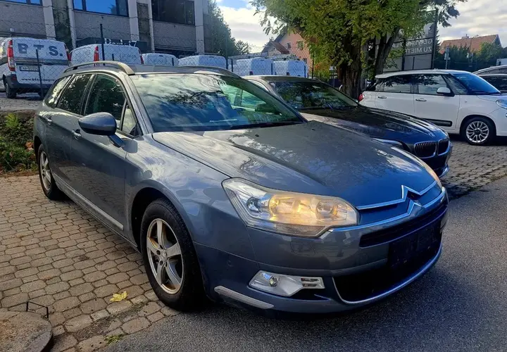 Citroen C5 Tourer 2010 photo 2