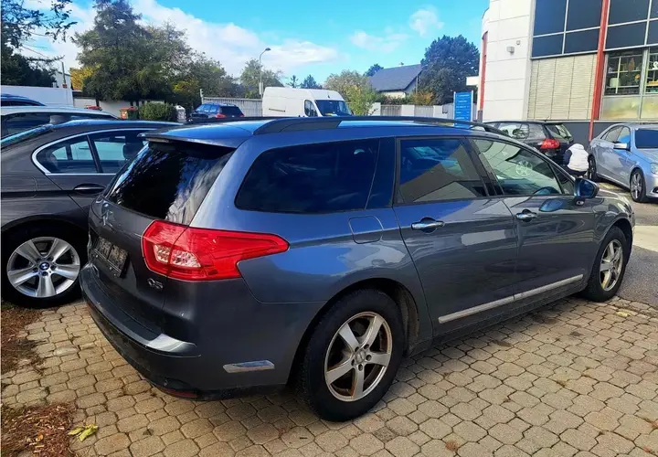 Citroen C5 Tourer 2010 photo 3