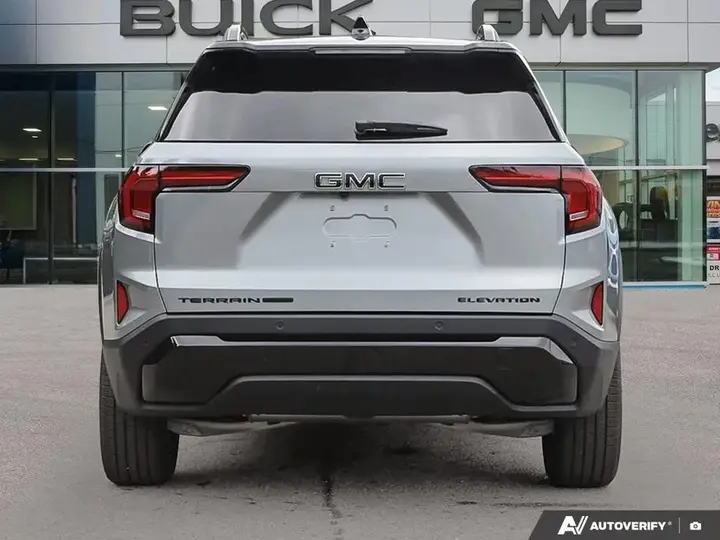 GMC Terrain 2027 photo 5