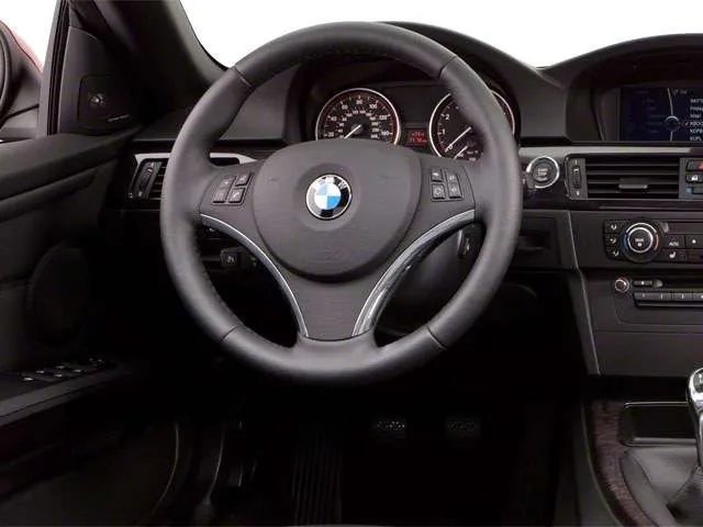BMW 3 Series 2011 photo 4