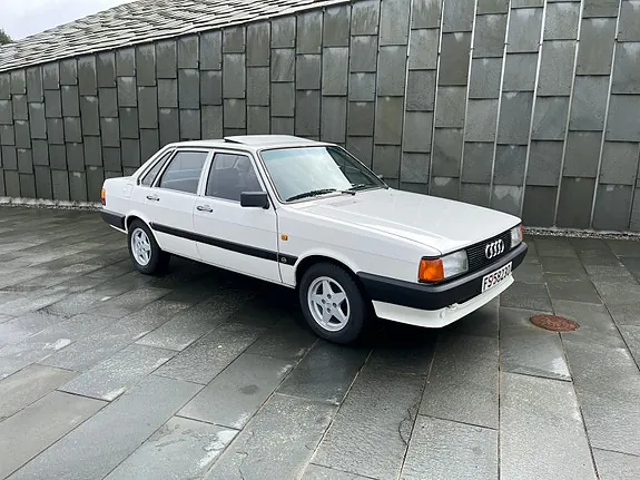 Audi 80 1985 photo 3