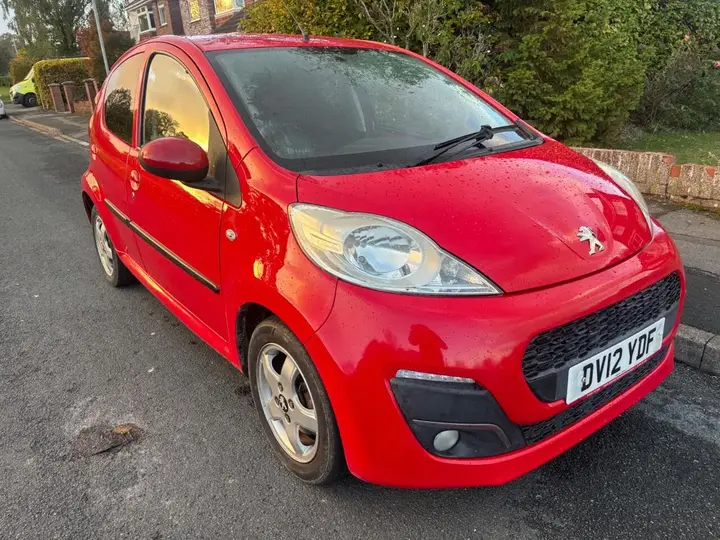 Peugeot 107 2012 photo 2