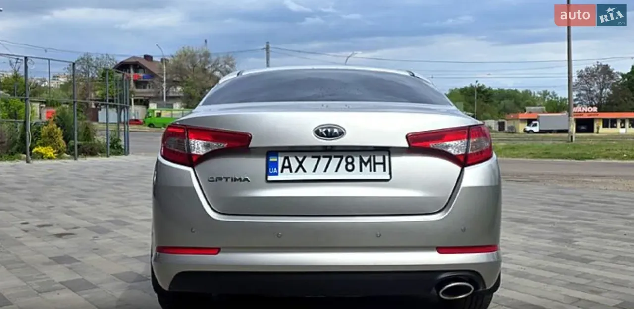 Kia Optima 2012 photo 2