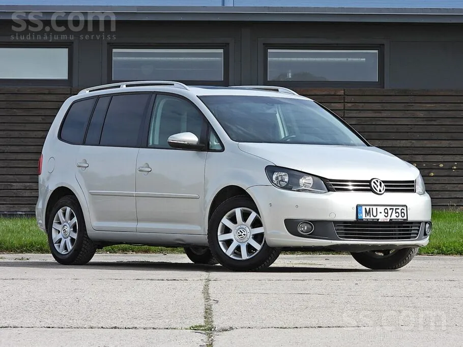 Volkswagen Touran 2012 photo 3