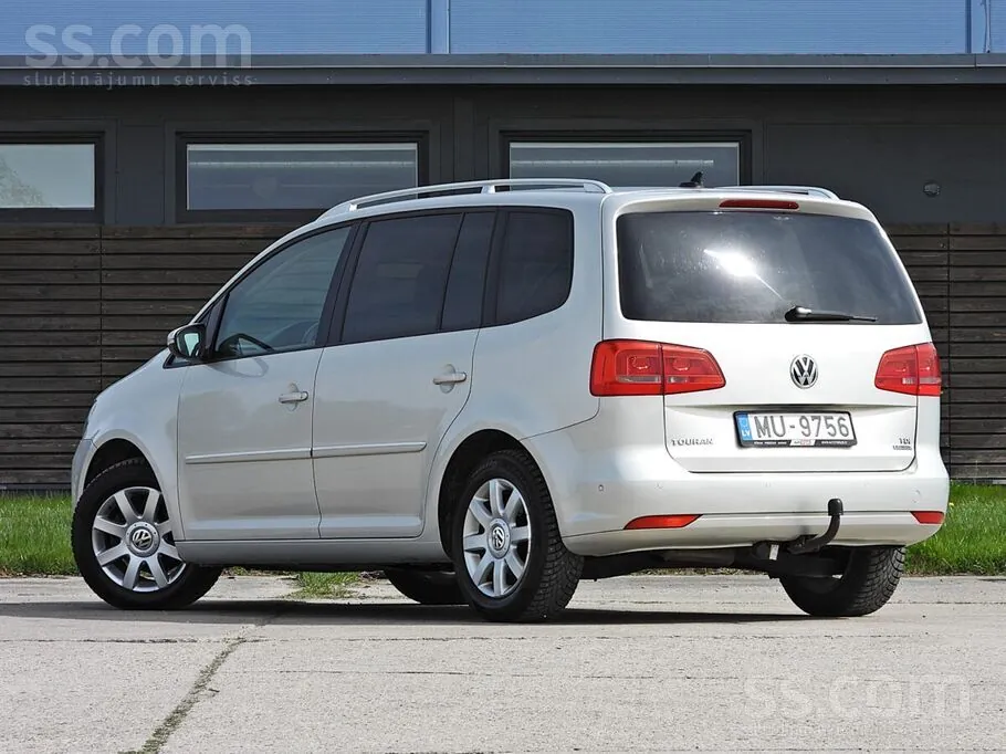 Volkswagen Touran 2012 photo 5