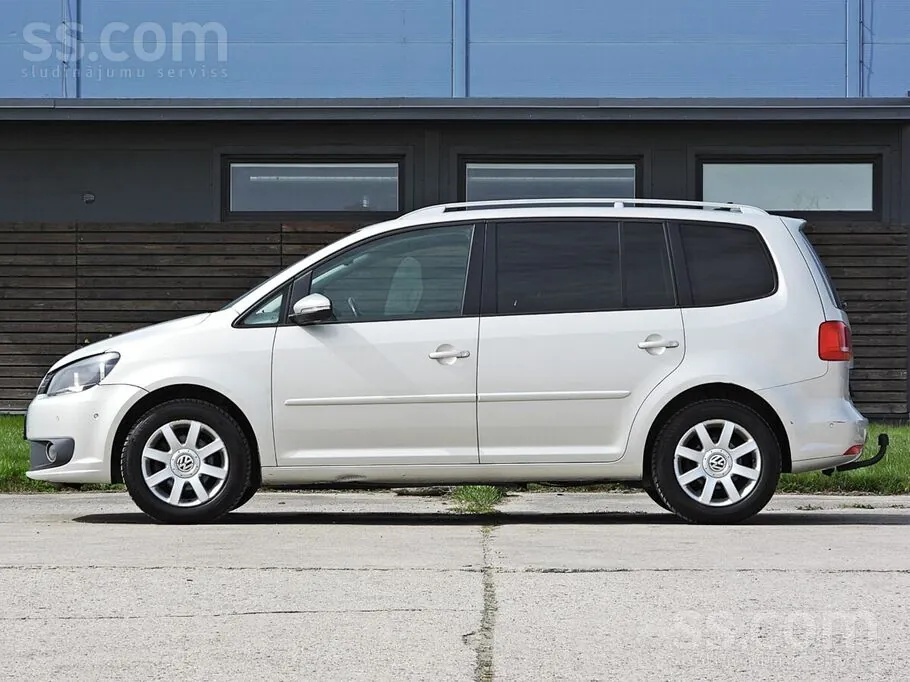 Volkswagen Touran 2012 photo 4