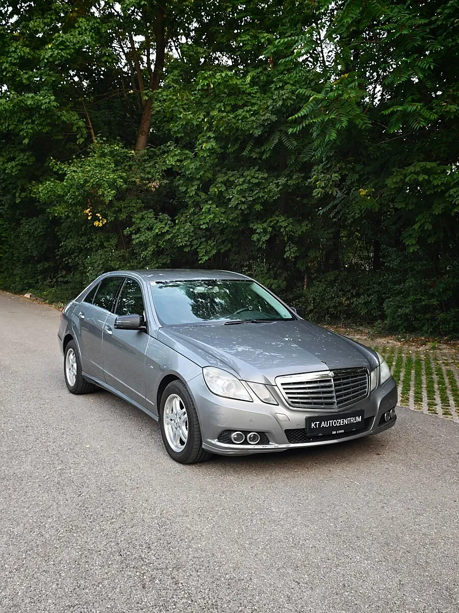 Mercedes-Benz E-Class 2009 photo 2