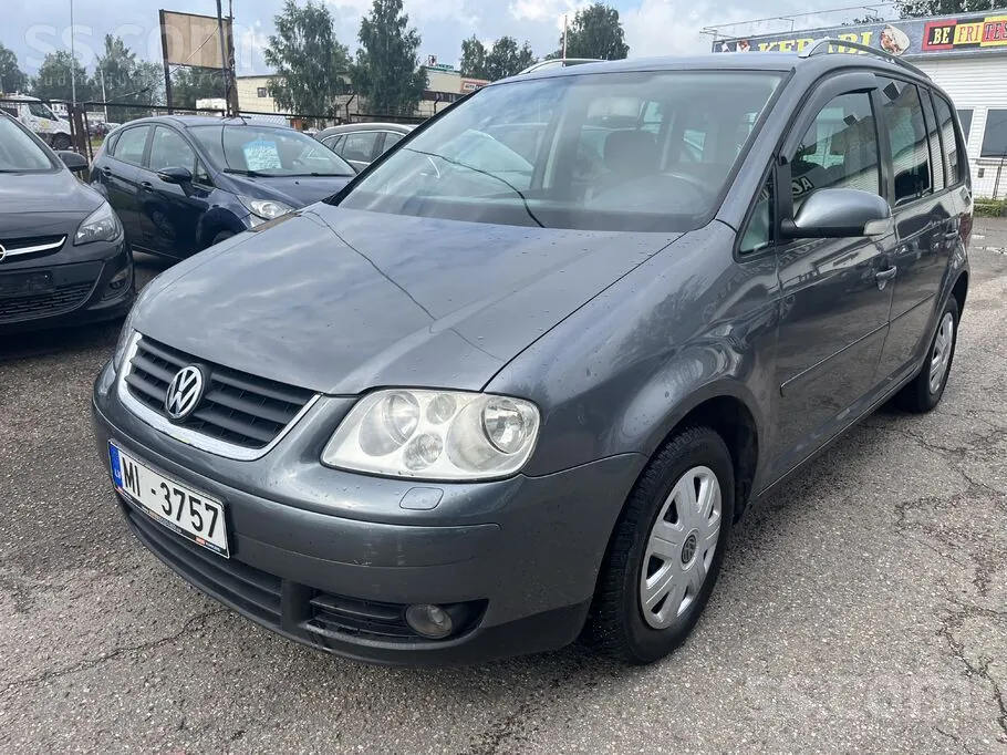 Volkswagen Touran 2004 photo 2
