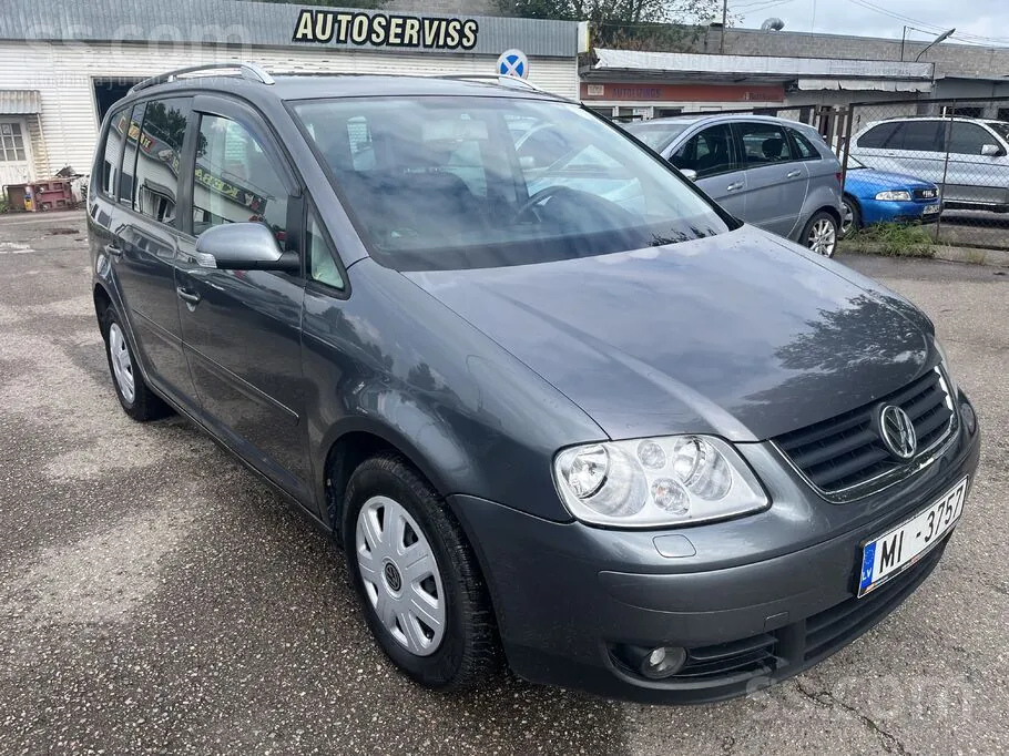 Volkswagen Touran 2004 photo 4