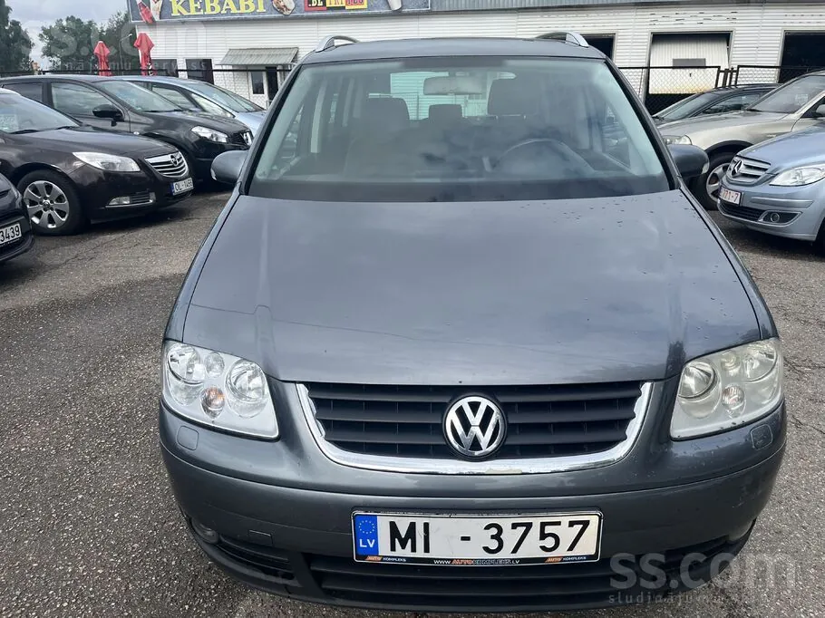 Volkswagen Touran 2004 photo 3