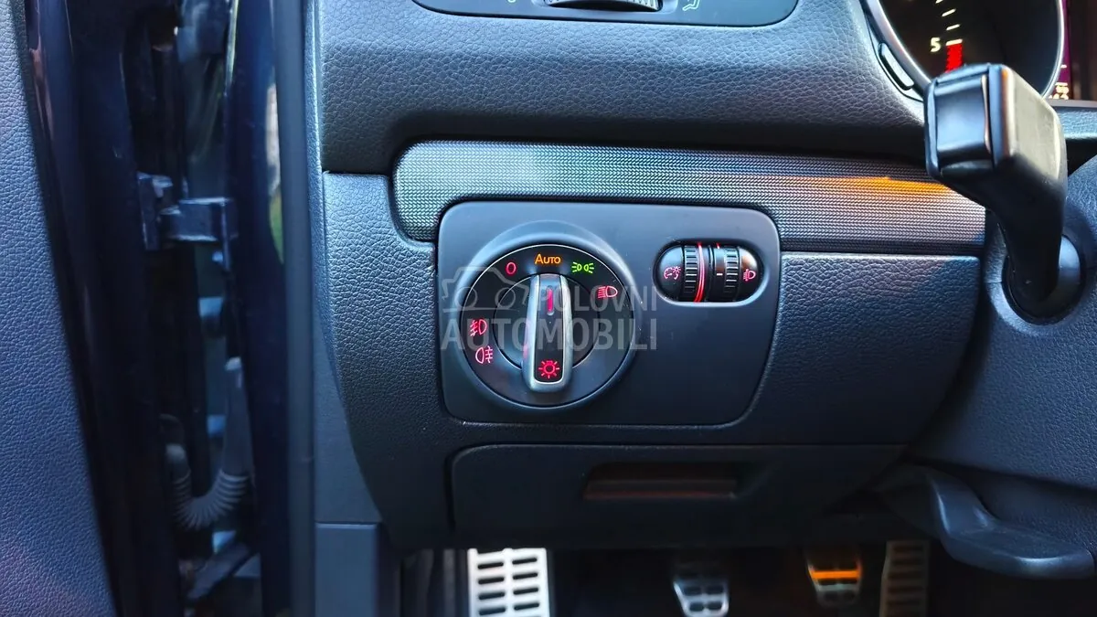 Volkswagen Golf 2011 photo 4