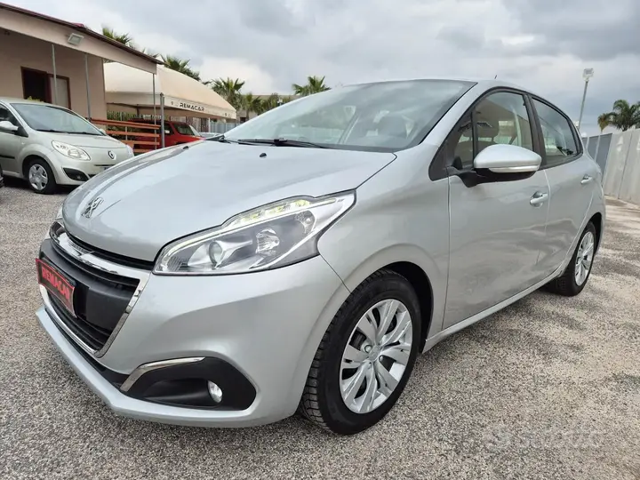 Peugeot 208 2018 photo 4