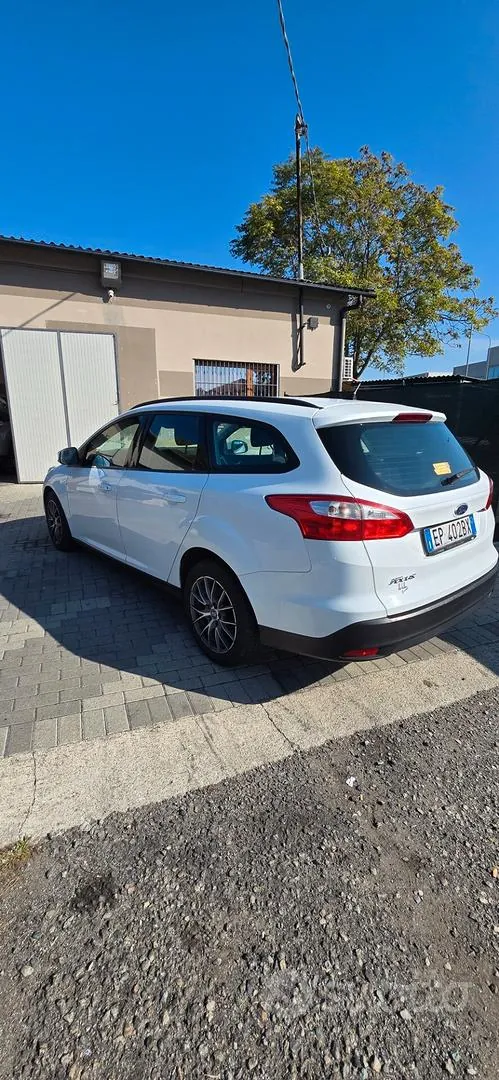 Ford Focus 2013 photo 3