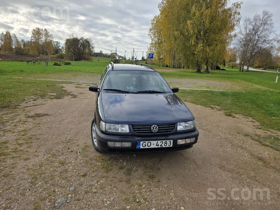 Volkswagen Passat 1995 photo 2