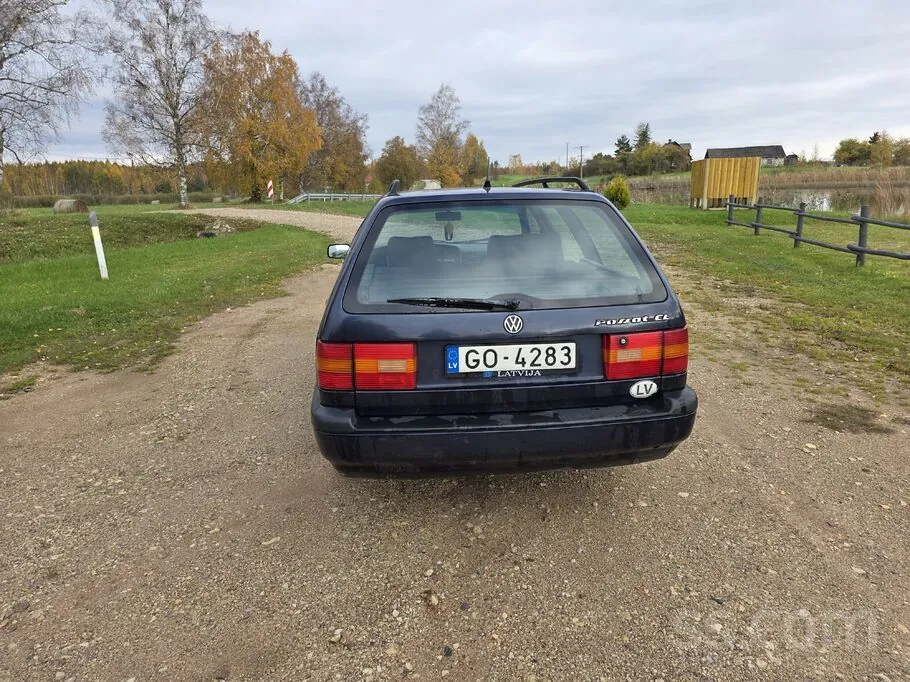 Volkswagen Passat 1995 photo 4
