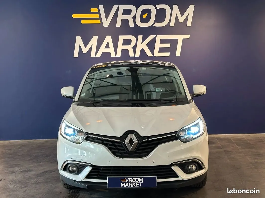 Renault Scenic 2018 photo 2